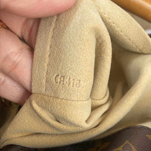 Louis Vuitton Artsy MM - Picture 10 of 10